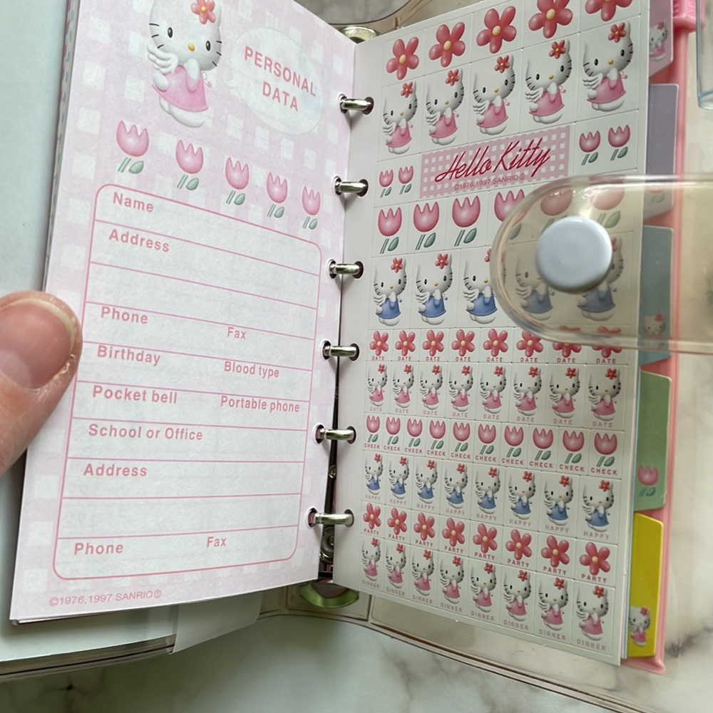 Vintage Sanrio Hello Kitty - Pink Angel Hello Kitty binder 1997 - Picture 8 of 8